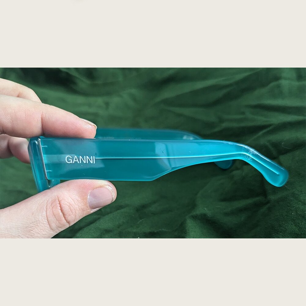 GANNI - Blue transparent rectangle sunglasses - Picture 4 of 6